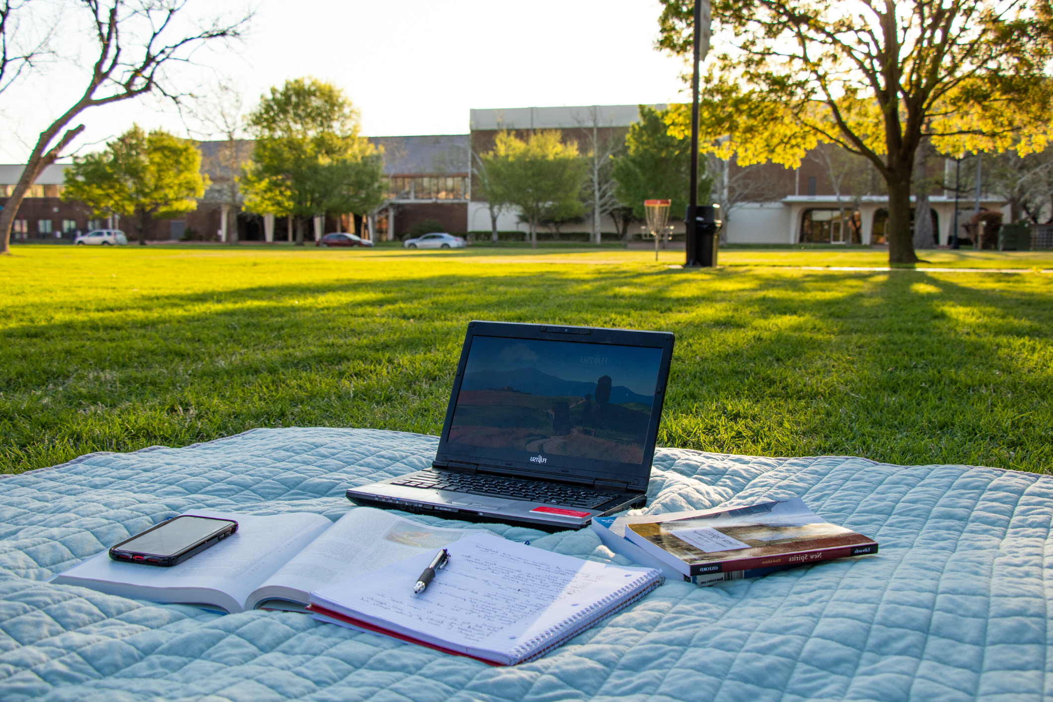 SNU Departments Band Together to Deliver Classes Online